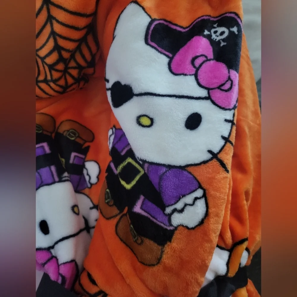 Pack of 2 blankets - Brand new with tags Hello Kitty Halloween